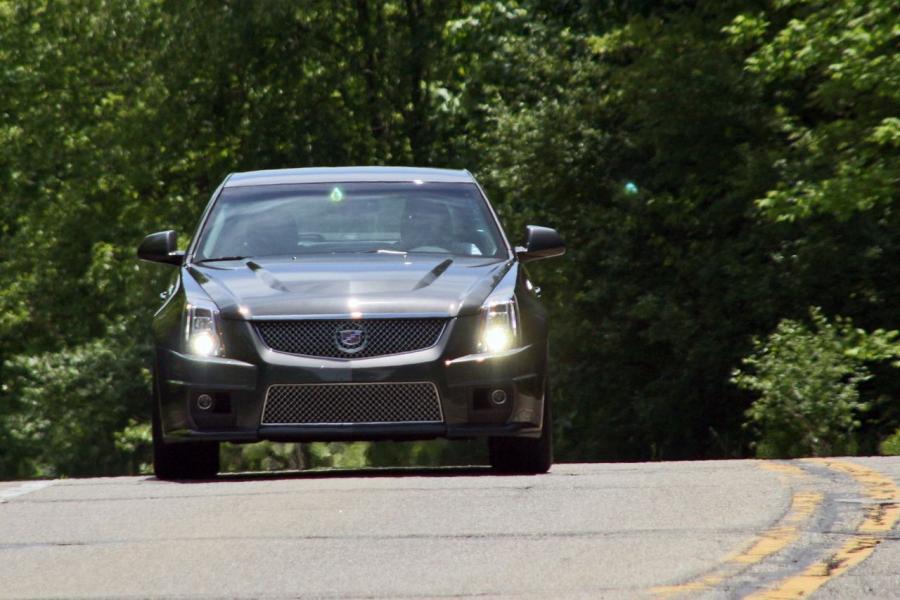  Cadillac CTS-V Coupe 2010 года  (фото 148 из 315)